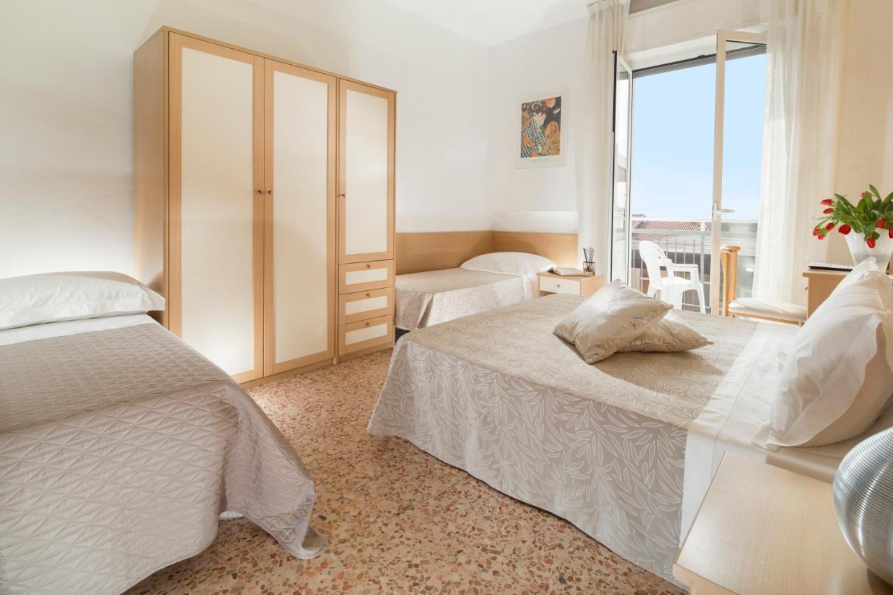 Hotel Bellerofonte Rimini Exterior photo