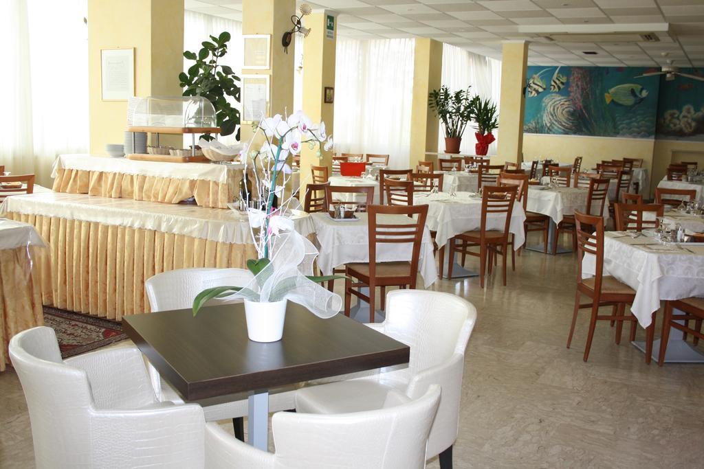 Hotel Bellerofonte Rimini Exterior photo