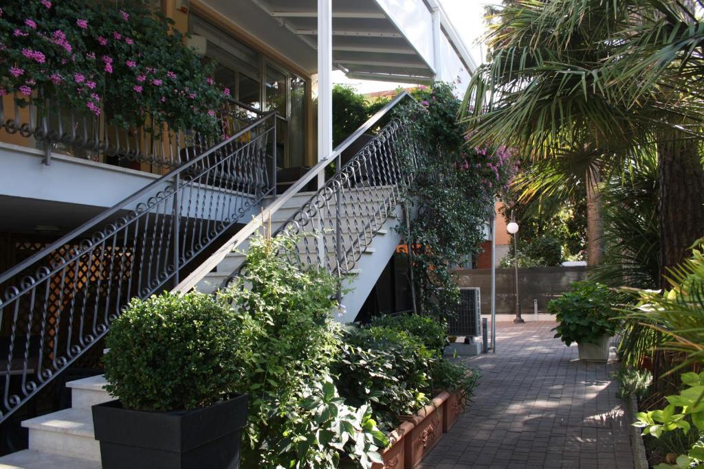 Hotel Bellerofonte Rimini Exterior photo