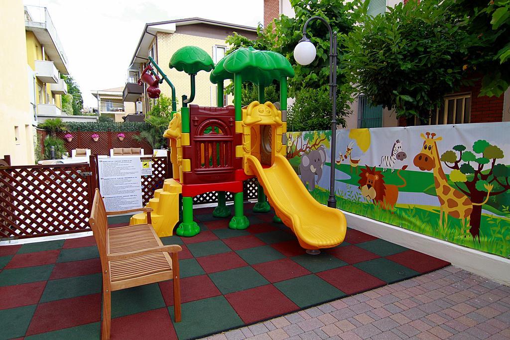 Hotel Bellerofonte Rimini Exterior photo